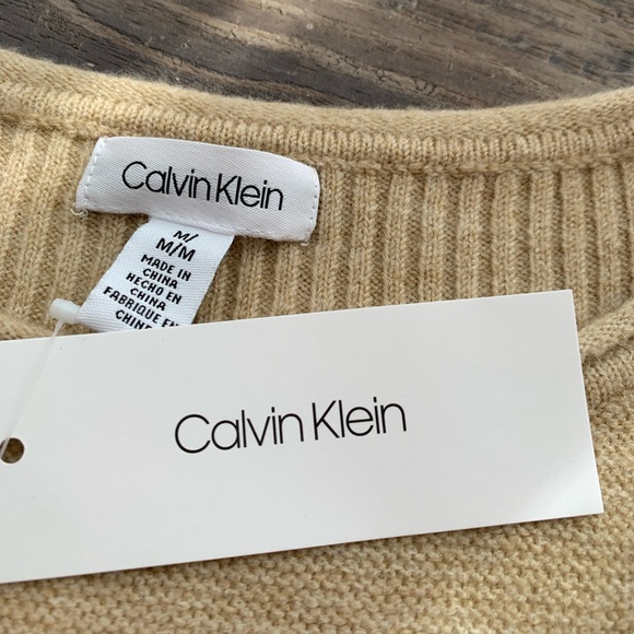 Calvin Klein Pullover Sweater - Picture 3 of 5